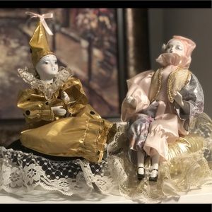 Porcelain vintage dolls with music